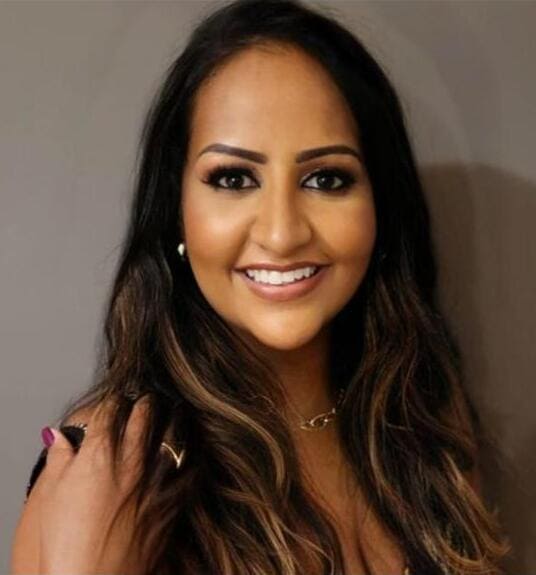 Dra Verusca Ferreira